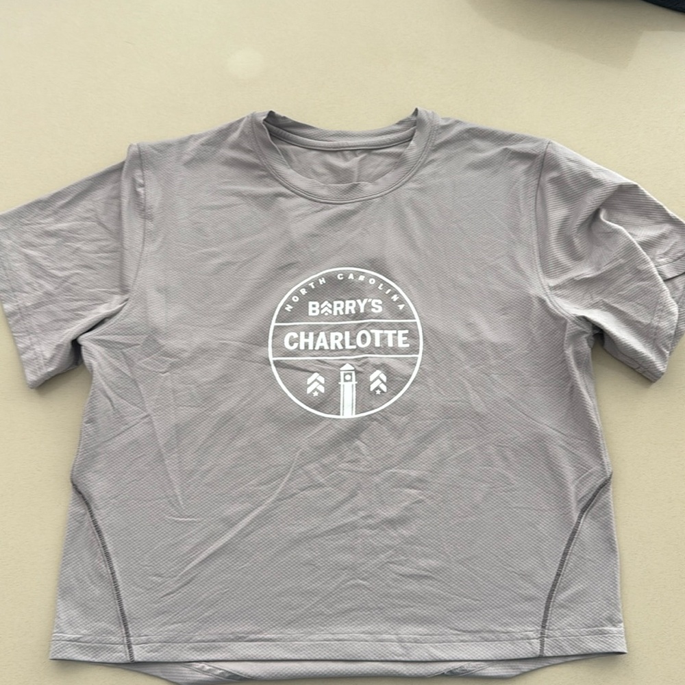 Lululemon x Barry’s shirt size 6